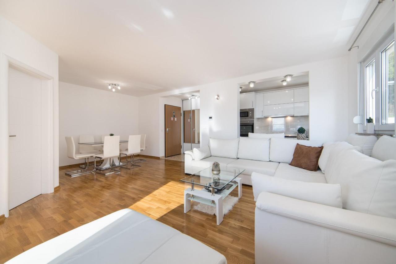 Apartments Crystal Makarska Extérieur photo
